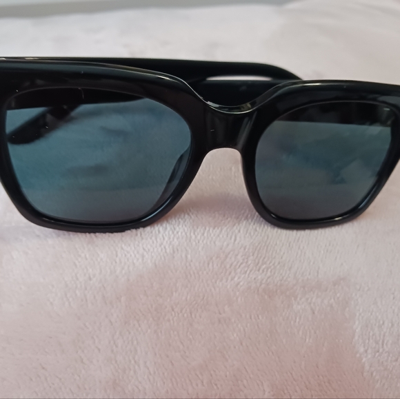 Sunglasses - Picture 13 of 13